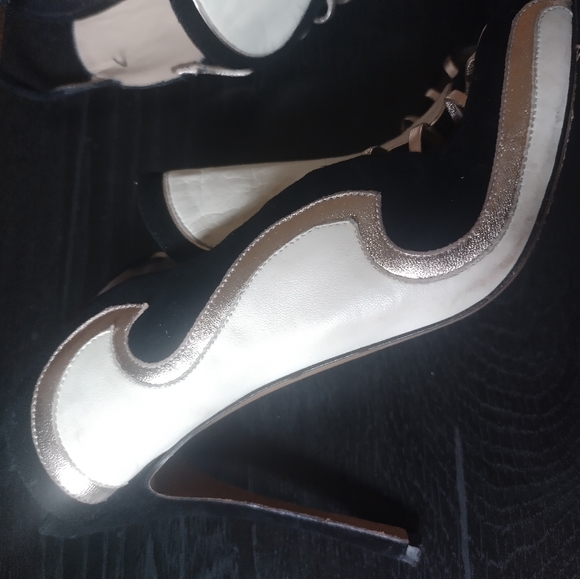 Nicholas Kirkwood Designer stilettos 5 1/2 💓 - Picture 10 of 11